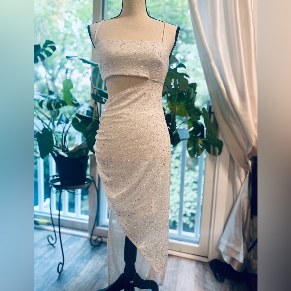 NWOT Selfie Leslie White Sequin Asymmetrical Midi Dress - Picture 5 of 10